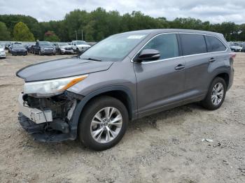 Salvage Toyota Highlander