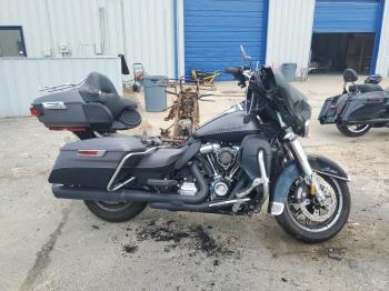  Salvage Harley-Davidson Fl