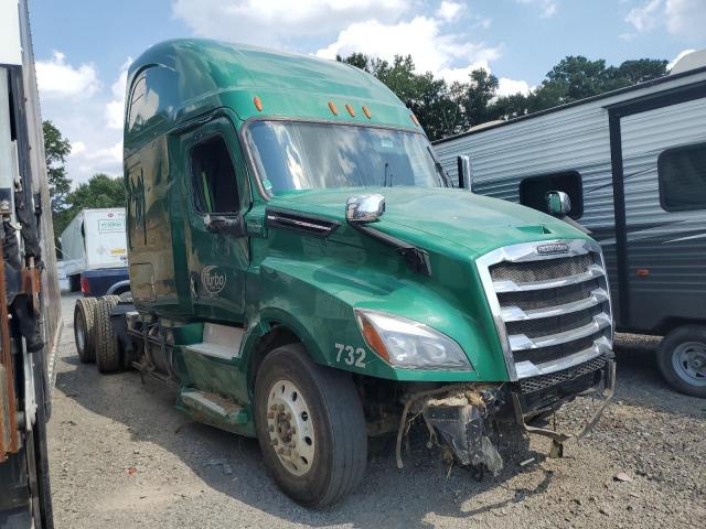  Salvage Freightliner Cascadia 1