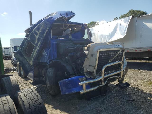  Salvage Volvo Vn