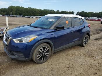  Salvage Nissan Kicks