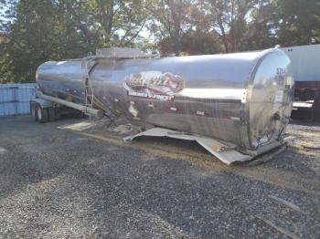  Salvage Fruehauf Tank