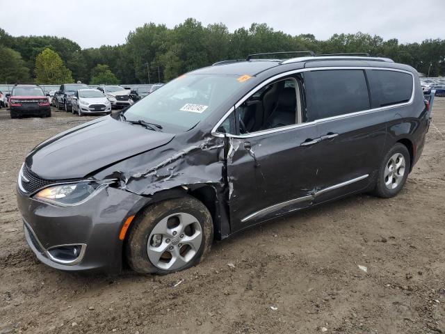  Salvage Chrysler Pacifica