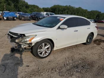  Salvage Nissan Altima