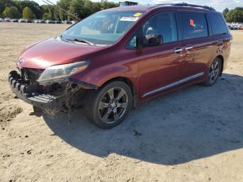  Salvage Toyota Sienna