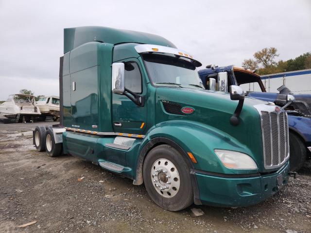  Salvage Peterbilt 579