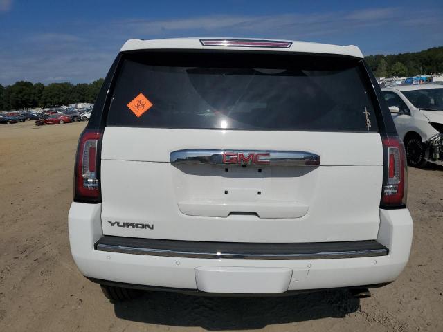 GMC Yukon Denali Image 3