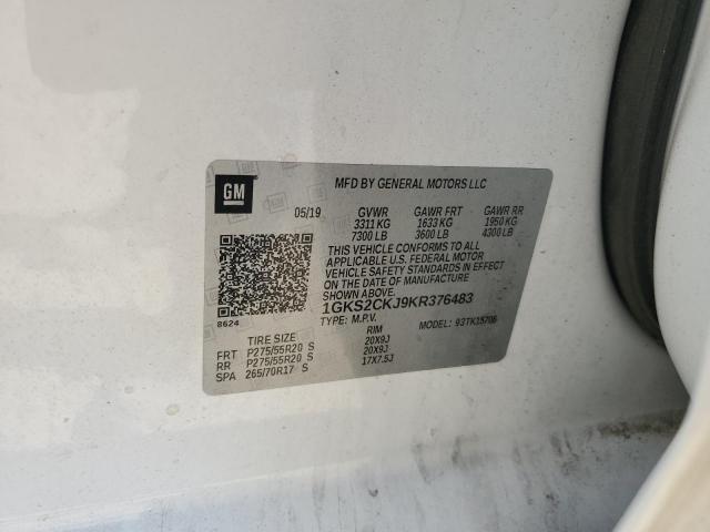 GMC Yukon Denali Image 11