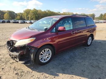  Salvage Toyota Sienna