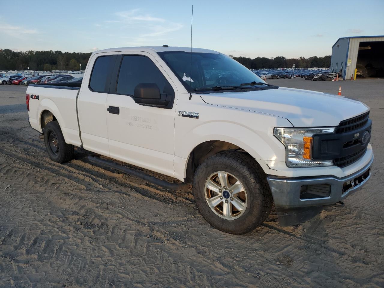 Ford F-150 Super Cab Image 3