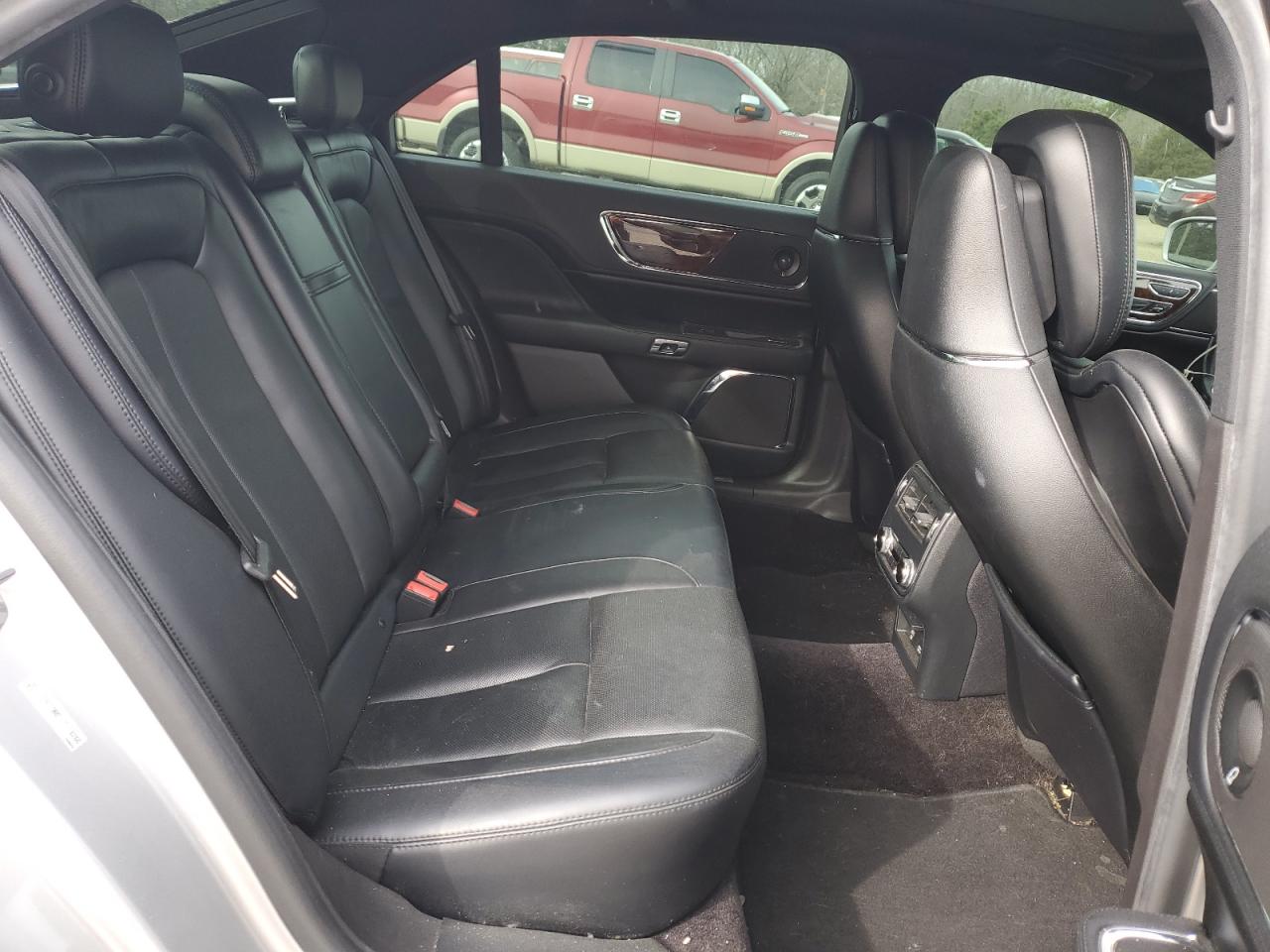 Lincoln Continental Reserve Image 5