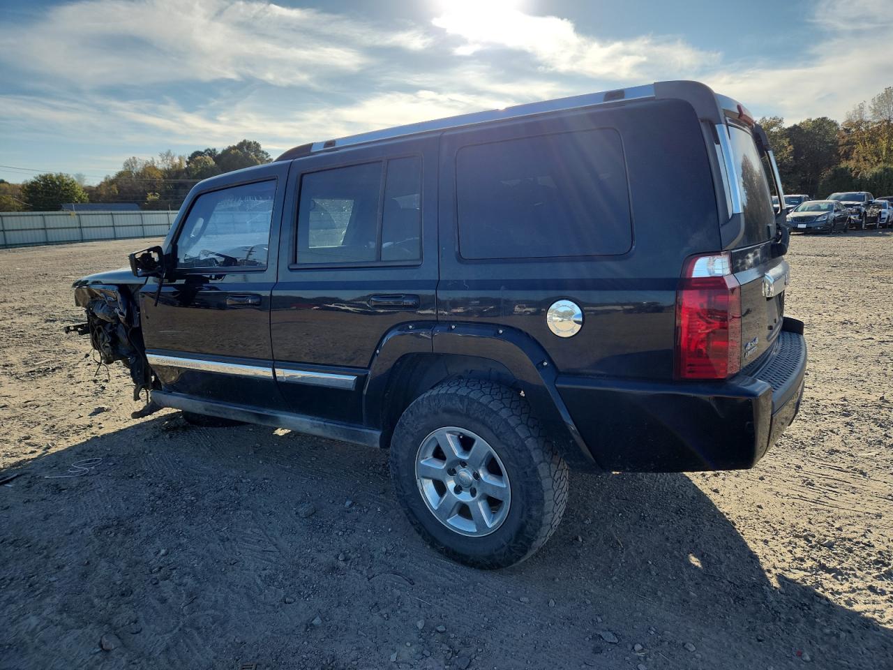 Jeep Commander Limited Image 2