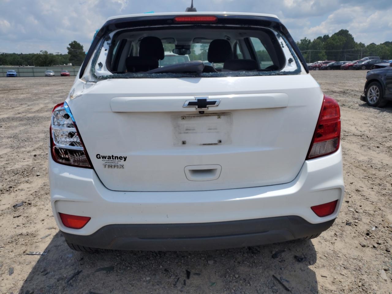 Chevrolet Trax Ls Image 4