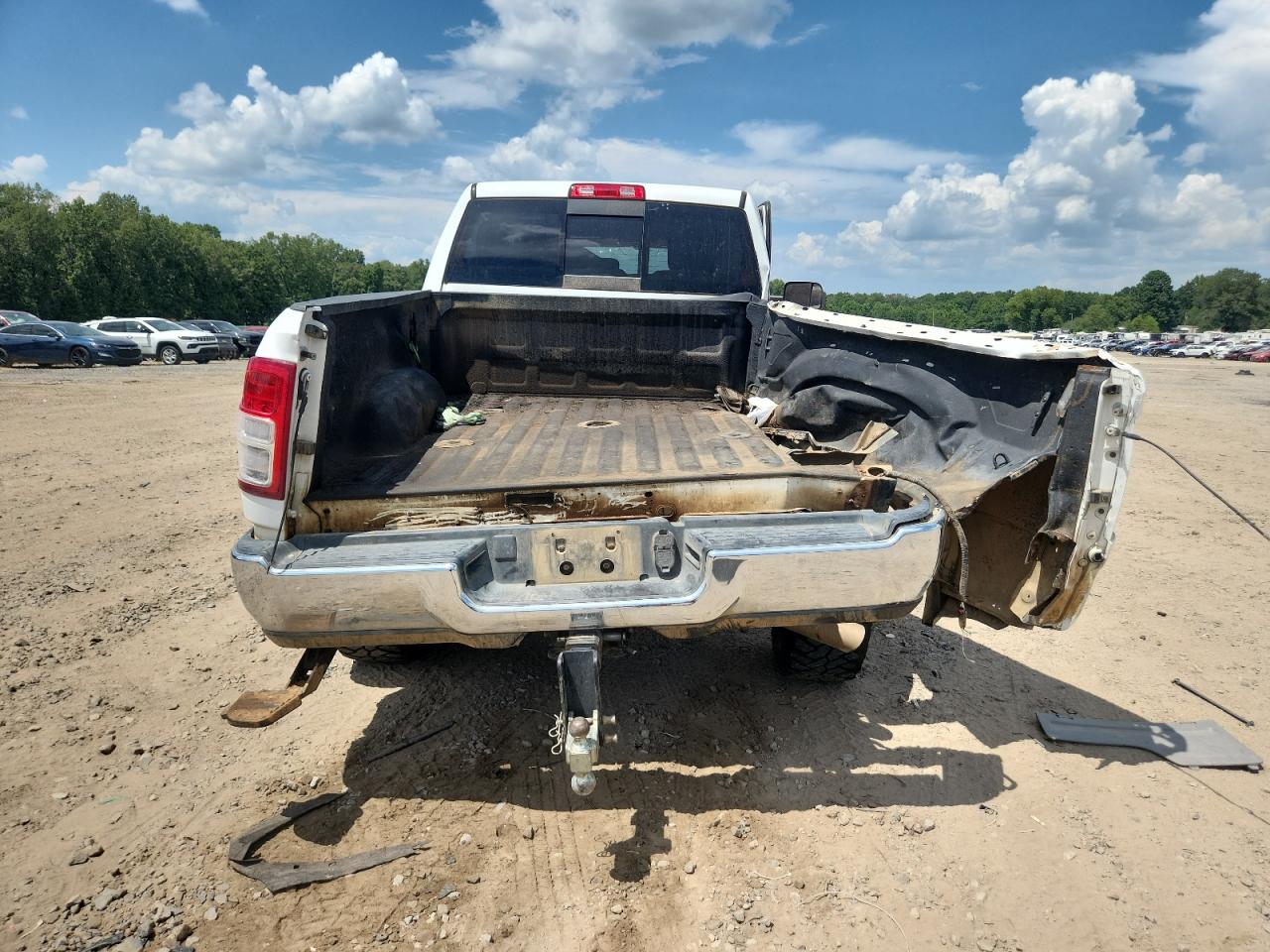 Ram 2500 Tradesman Image 3