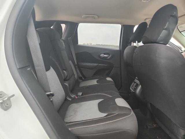 Jeep Grand Cherokee Sport Image 3