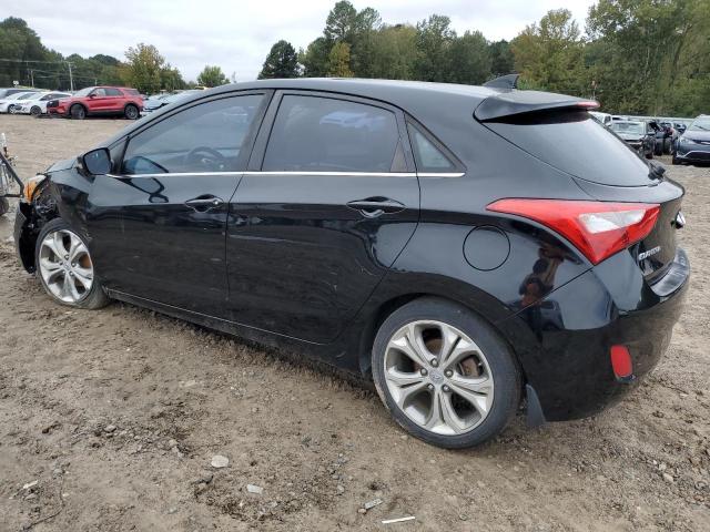 Hyundai ELANTRA Image 2