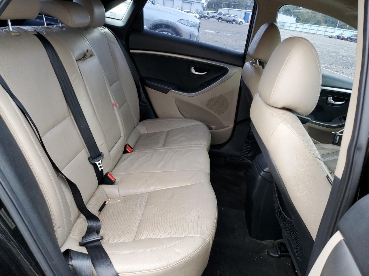 Hyundai ELANTRA Image 6