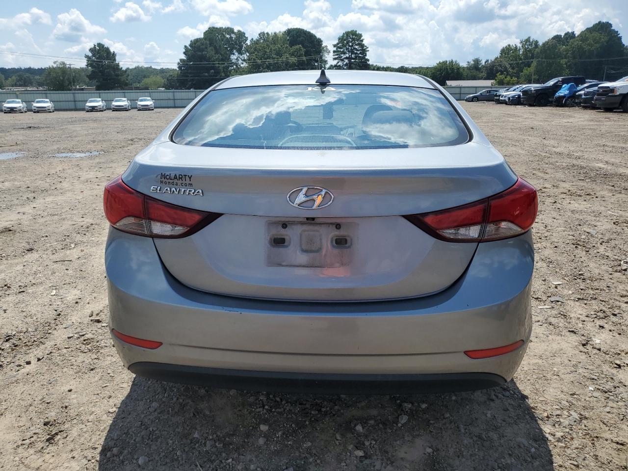 Hyundai ELANTRA Se Image 3