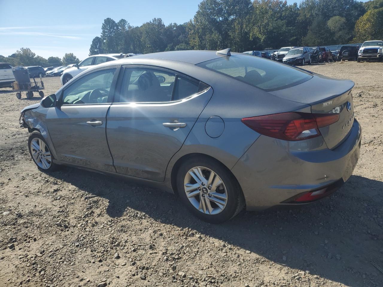 Hyundai ELANTRA Sel Image 8