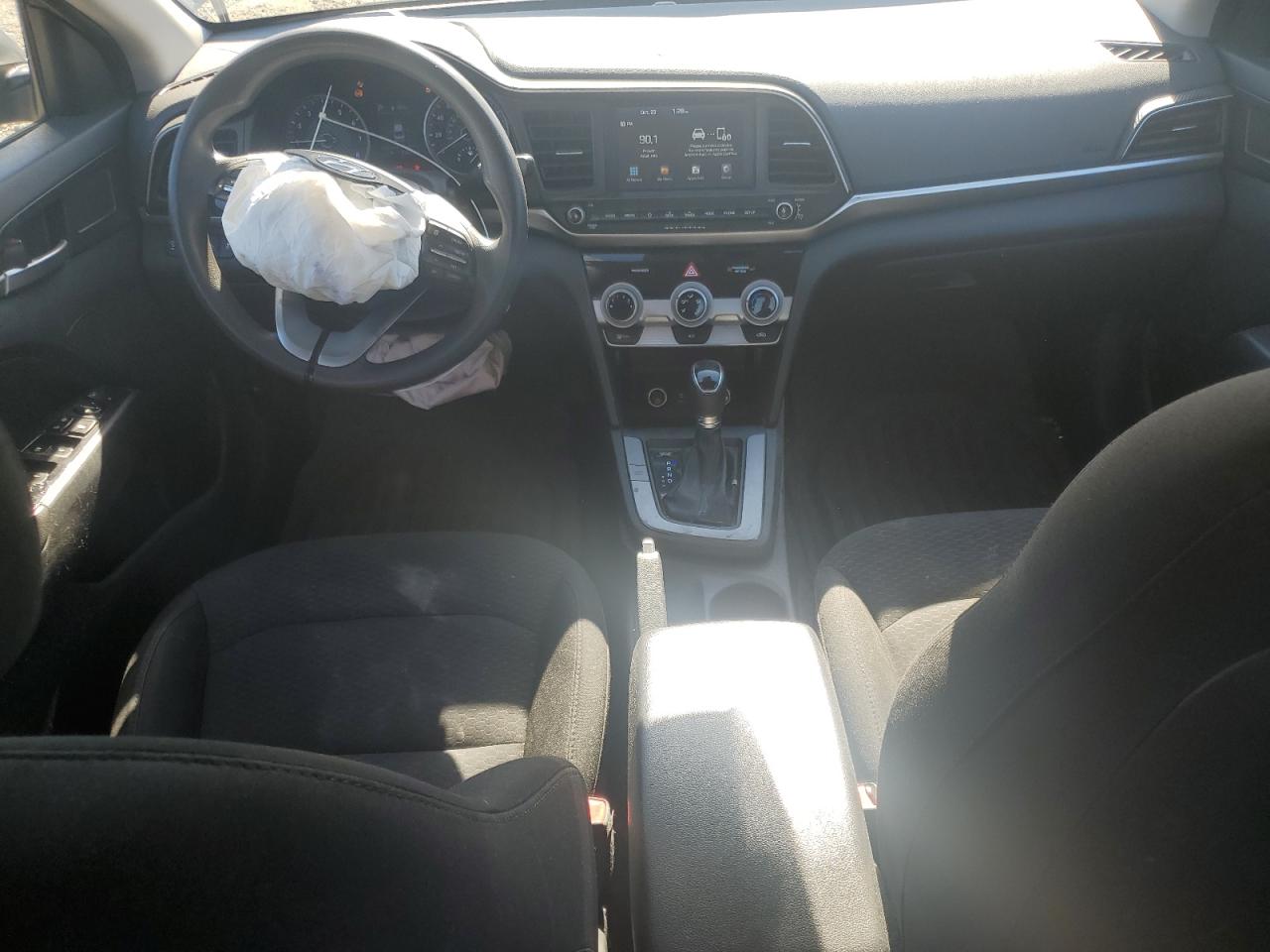 Hyundai ELANTRA Sel Image 5