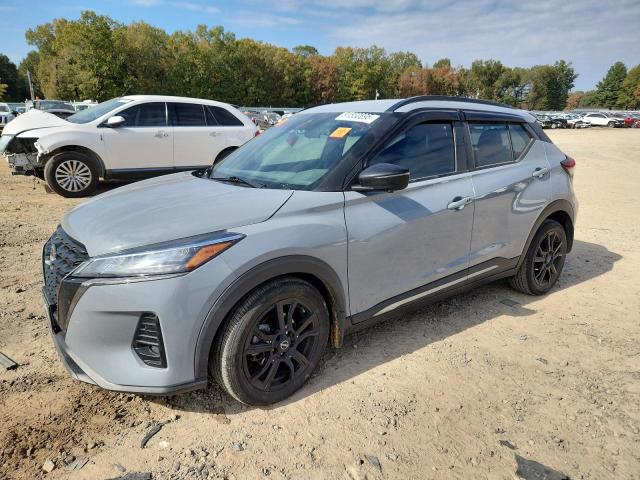  Salvage Nissan Kicks