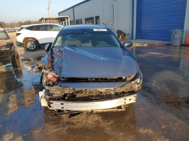 Toyota Corolla L Image 2