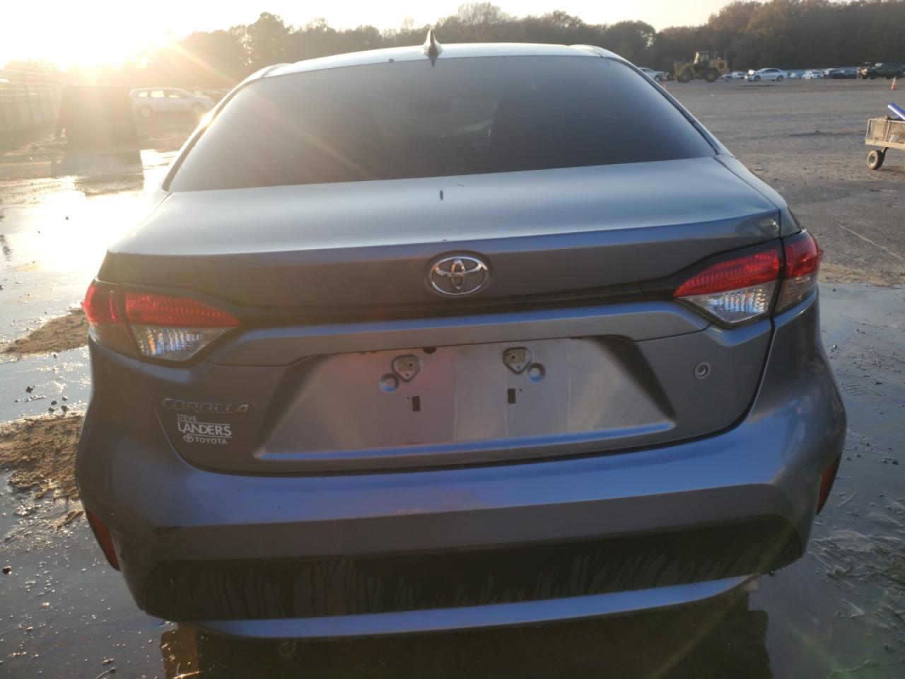 Toyota Corolla L Image 7