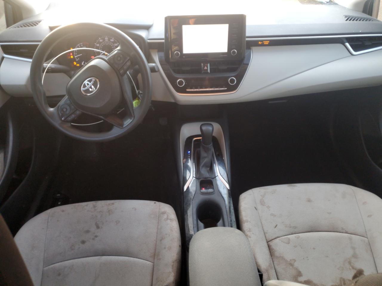 Toyota Corolla L Image 6