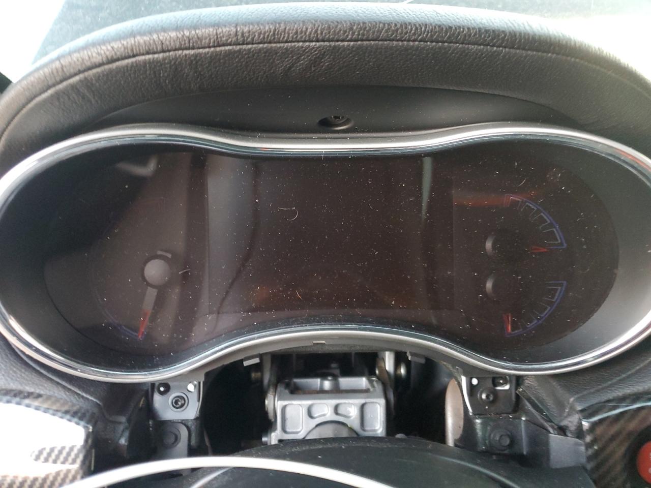 Jeep Grand Cherokee Srt-8 Image 11