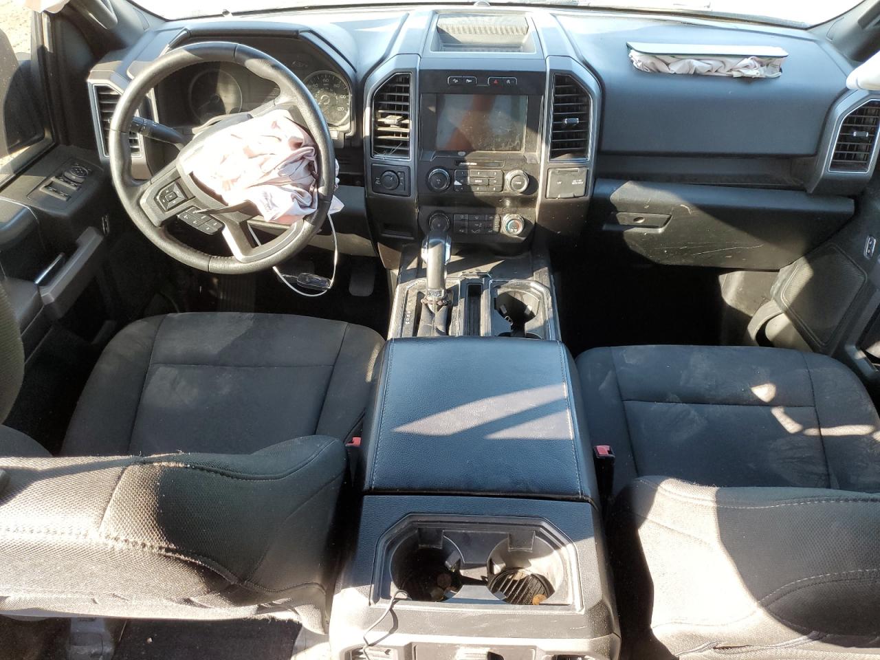 Ford F-150 Supercrew Image 12