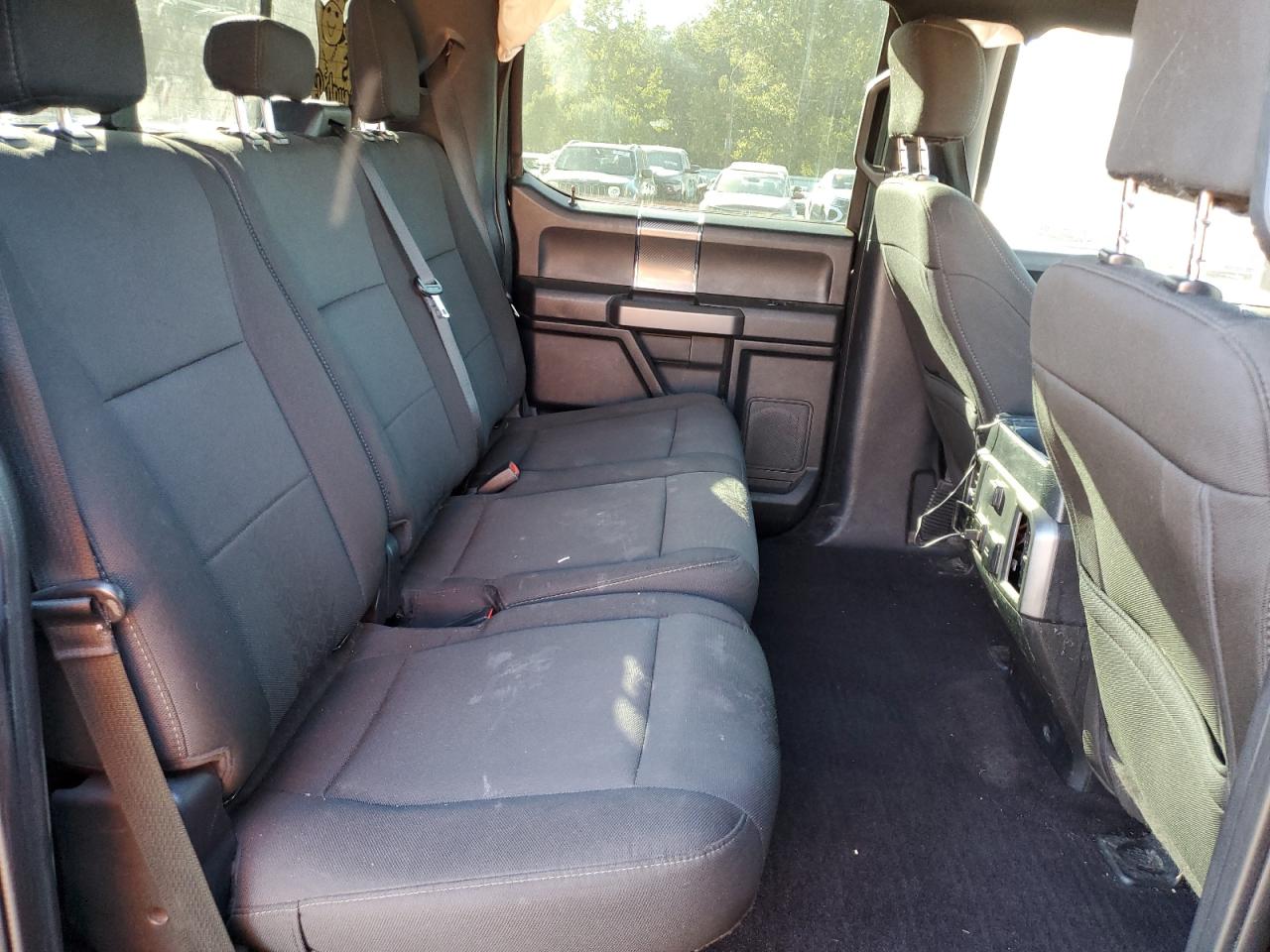 Ford F-150 Supercrew Image 11