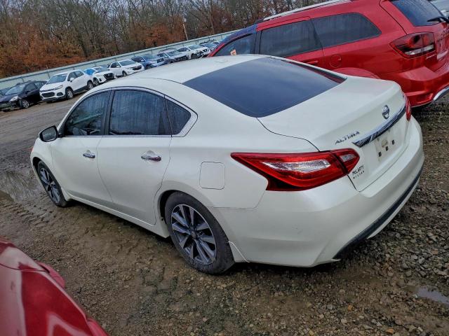 Nissan Altima 2.5 Image 11