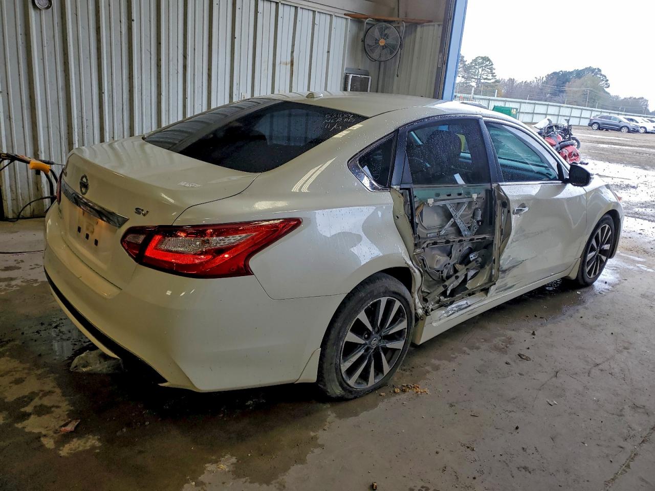 Nissan Altima 2.5 Image 6