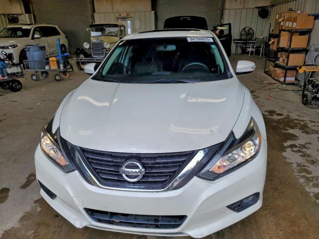 Nissan Altima 2.5 Image 2