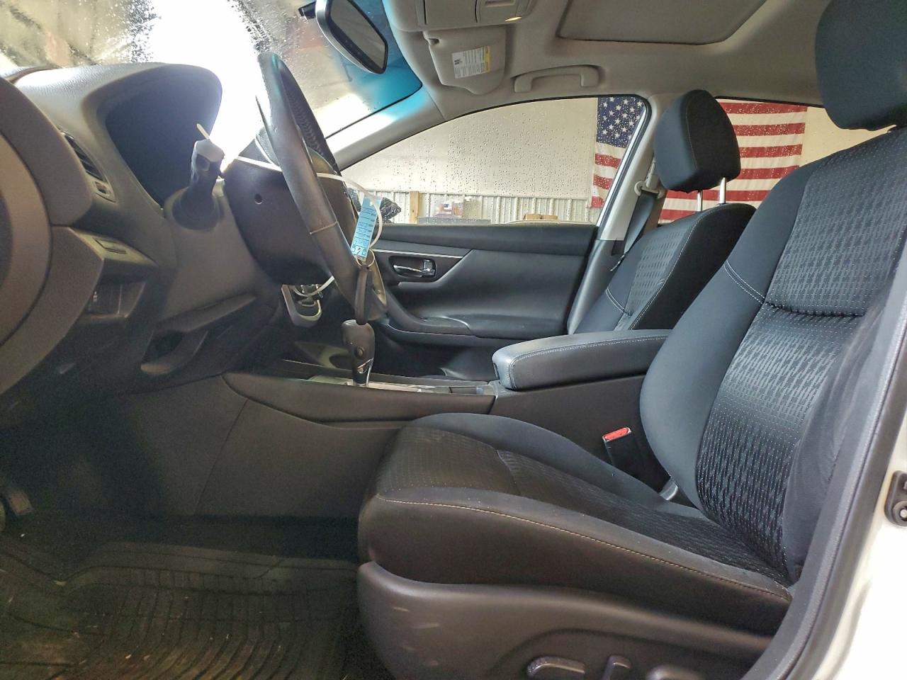 Nissan Altima 2.5 Image 7