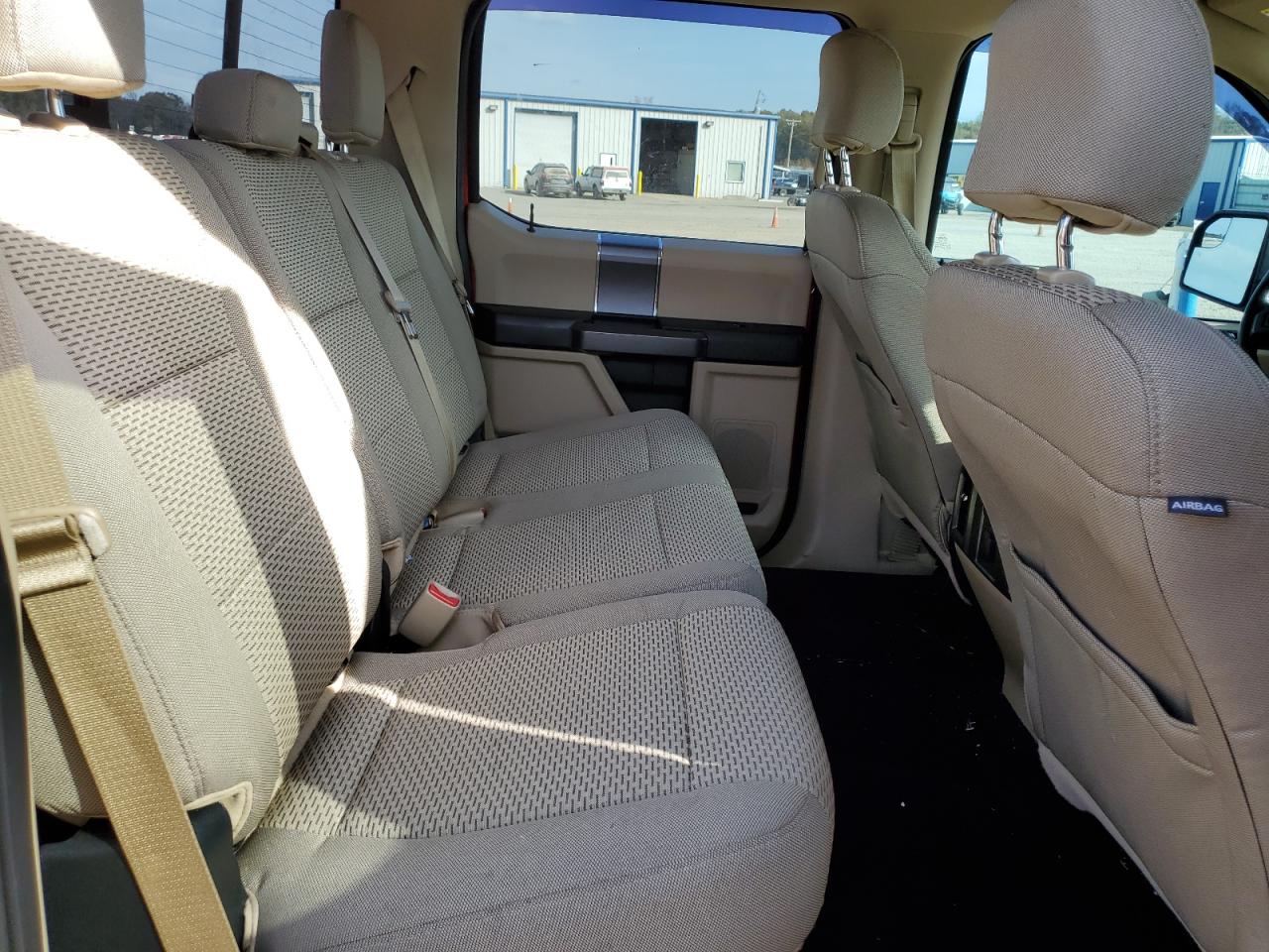 Ford F-150 Supercrew Image 6