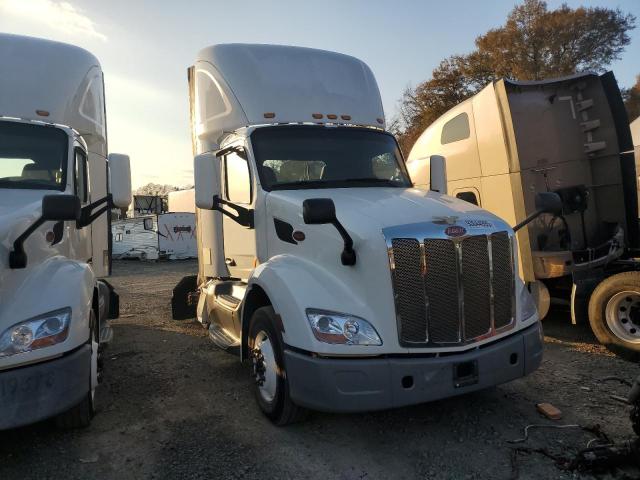  Salvage Peterbilt 579