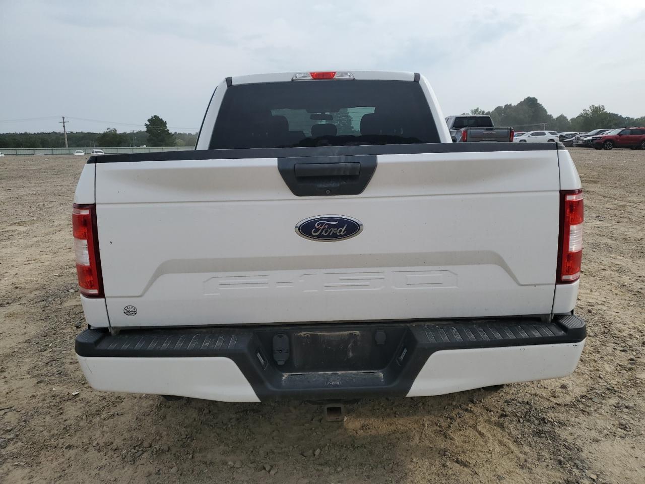 Ford F-150 Supercrew Image 11