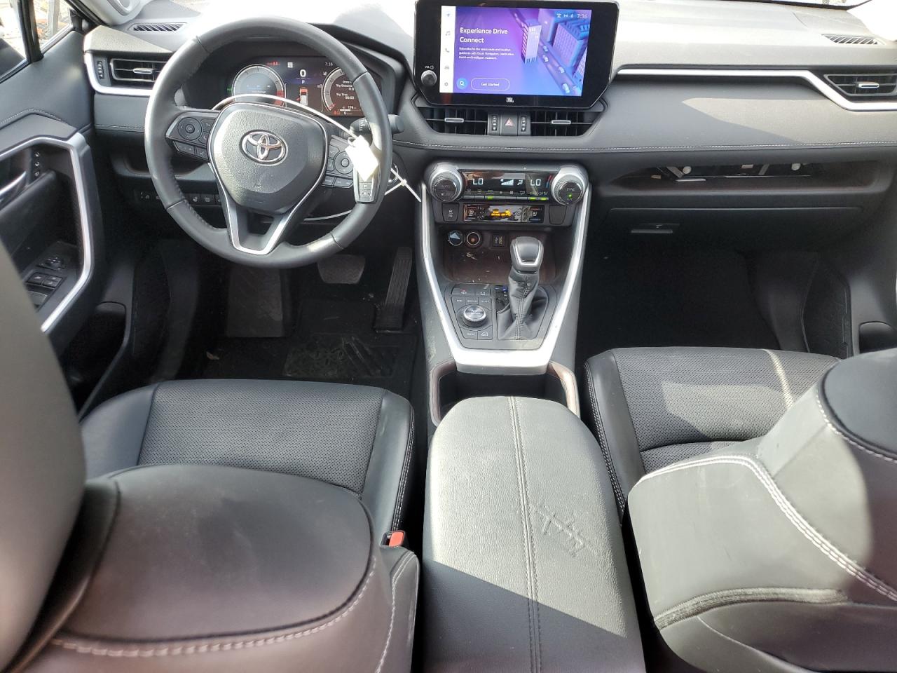 Toyota RAV4 Limited Image 7