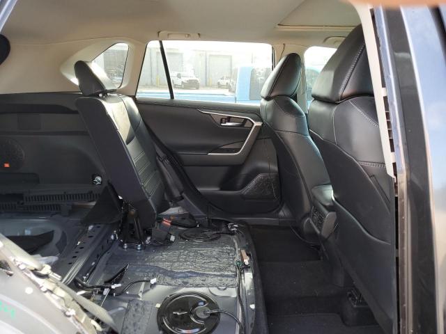 Toyota RAV4 Limited Image 8