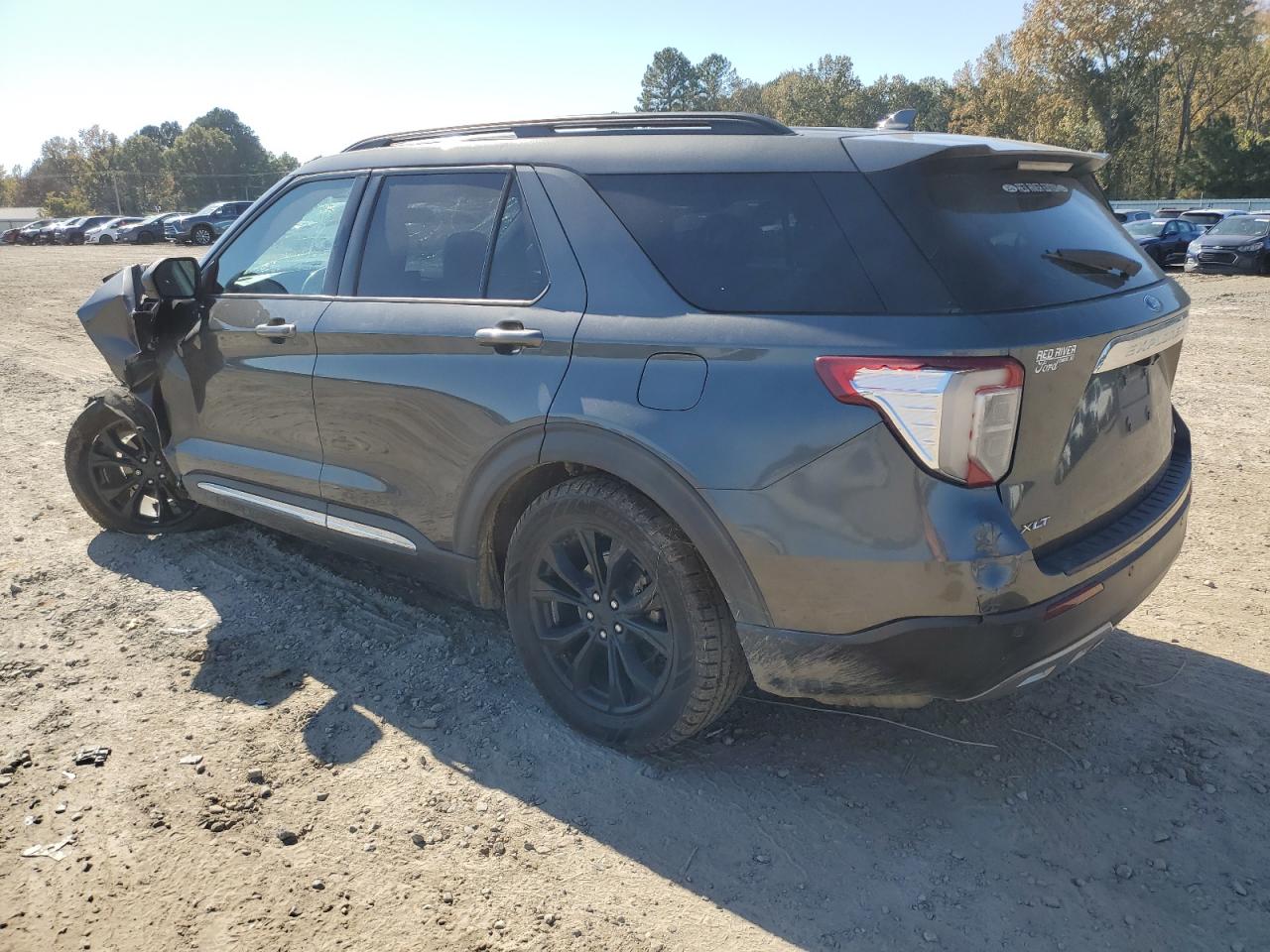 Ford Explorer Xlt Image 8