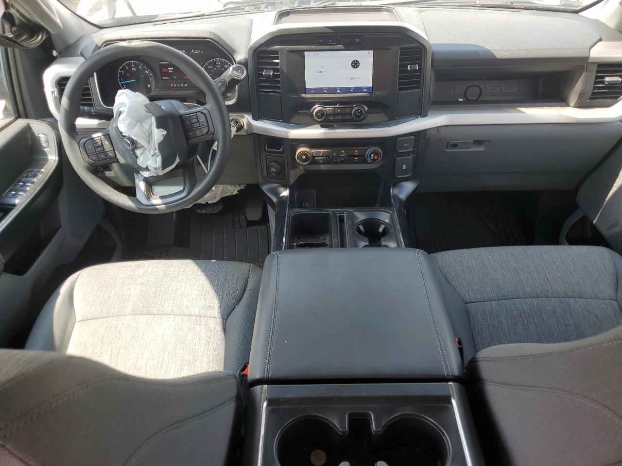 Ford F-150 Supercrew Image 11