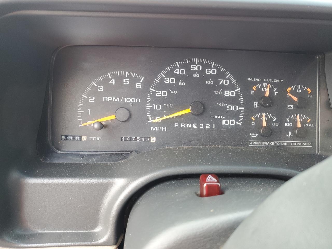 GMC Sierra C1500 Image 11