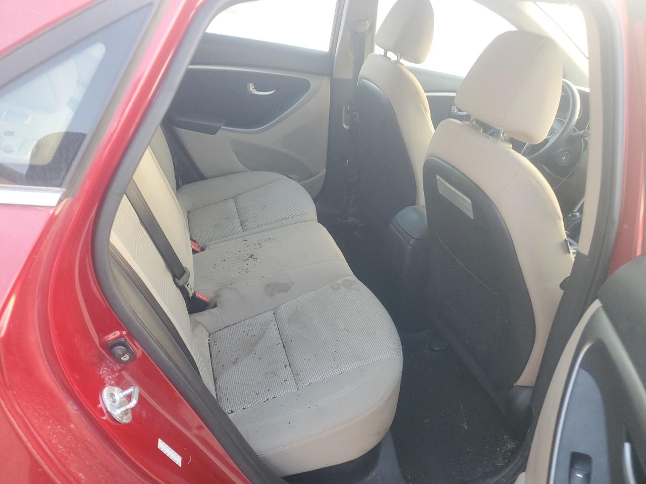 Hyundai ELANTRA Image 6