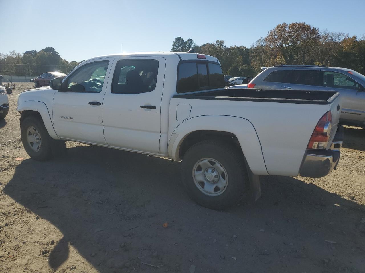 Toyota Tacoma Double Cab Image 3