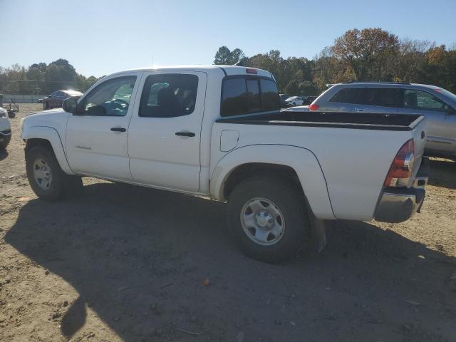Toyota Tacoma Double Cab Image 3
