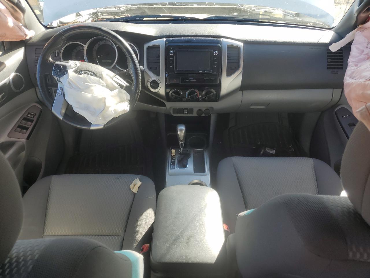 Toyota Tacoma Double Cab Image 4