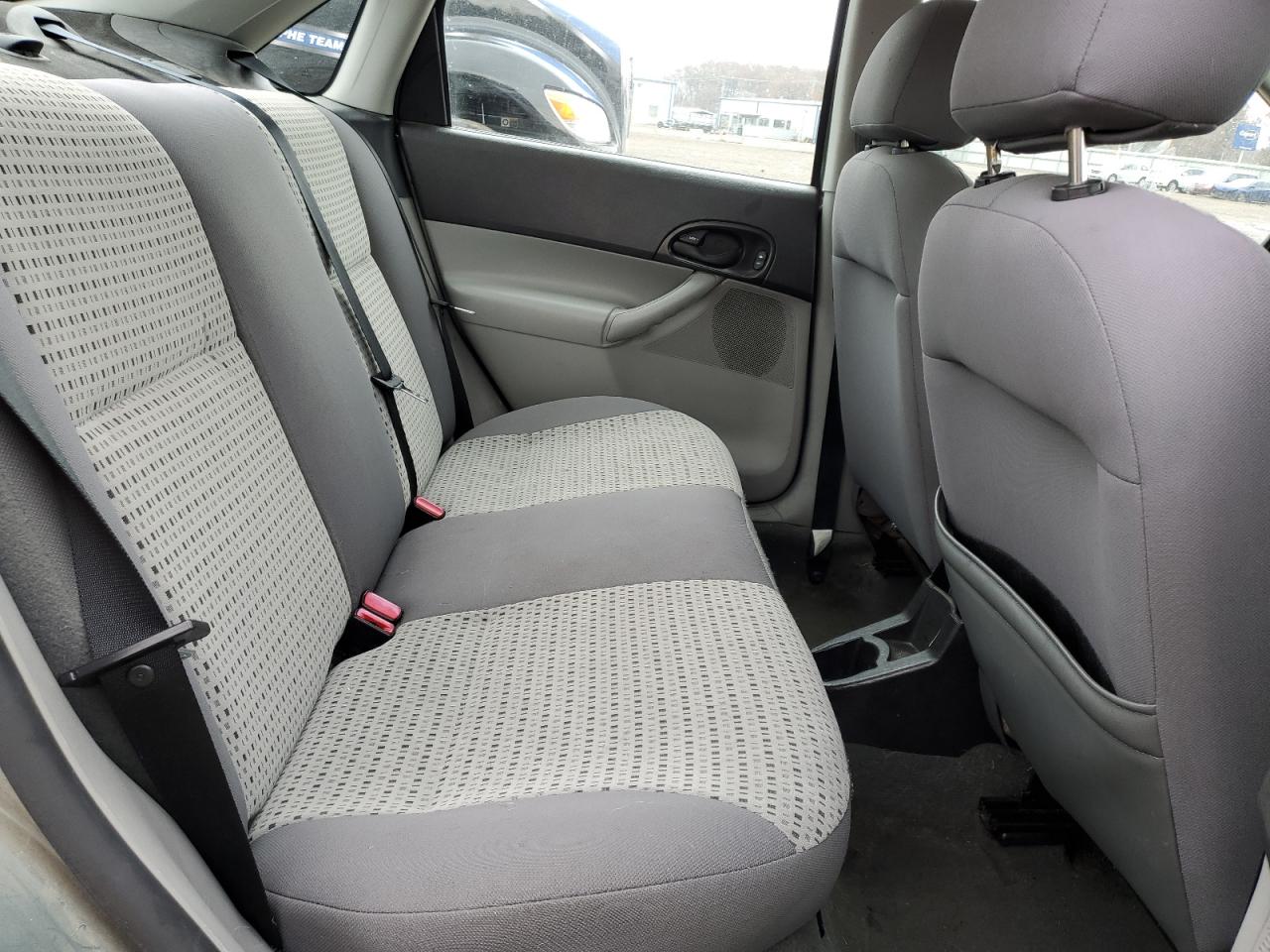 Ford Focus Zx4 Image 4