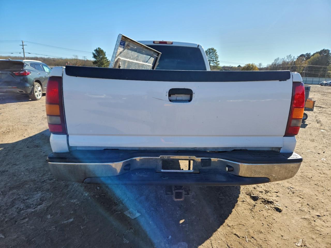 Chevrolet Silverado K1500 Image 7