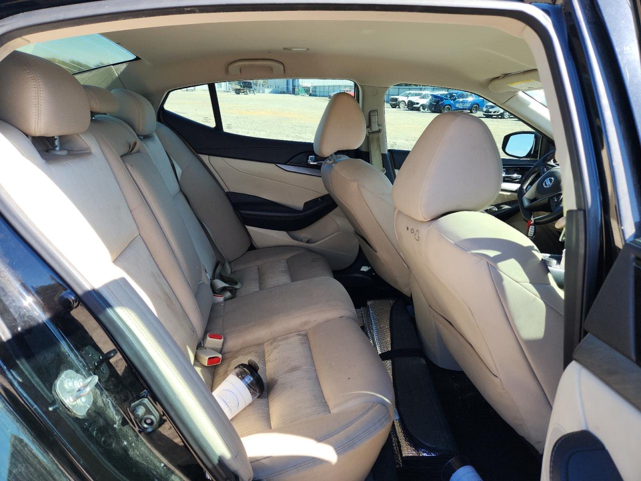 Nissan Maxima 3.5s Image 2